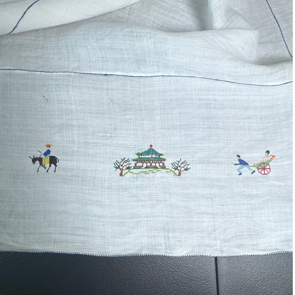 Vintage Hand Embroidered Chinoiserie Linen Tablecloth Pagoda Rickshaw White 34in